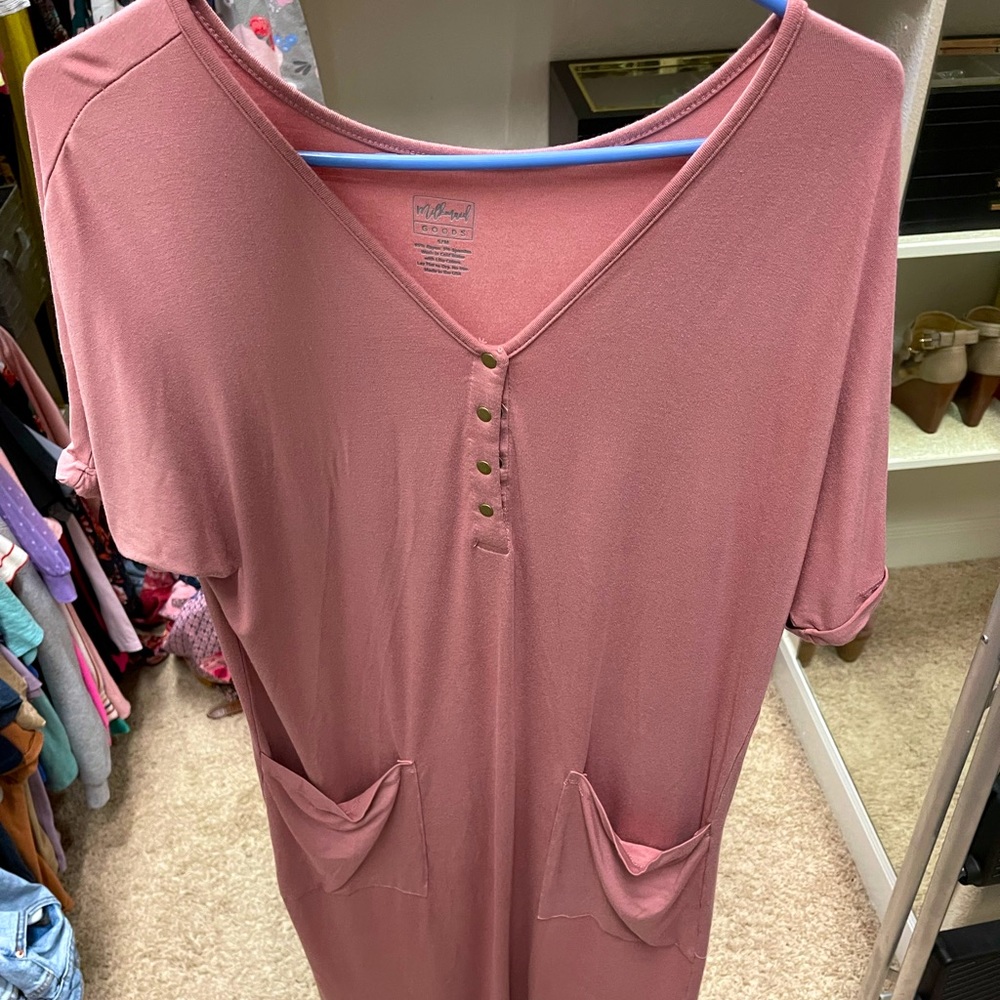 Maternity Milkmaid Goods Gown in dusty mauve color never worn just washed